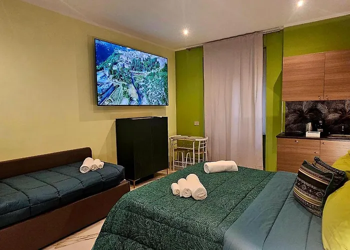Bed & Breakfast Il Magnifico Superior 400m From Tiburtina Railway Station And 290m From Metro Rome